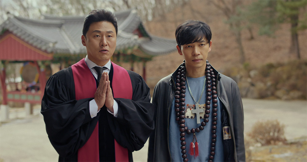 목사와 스님과 박수무당이 뭉쳤다! 코믹 액션 장르의 신선한 충격, 넷플릭스 '목스박(Holy Punch, 2024)'