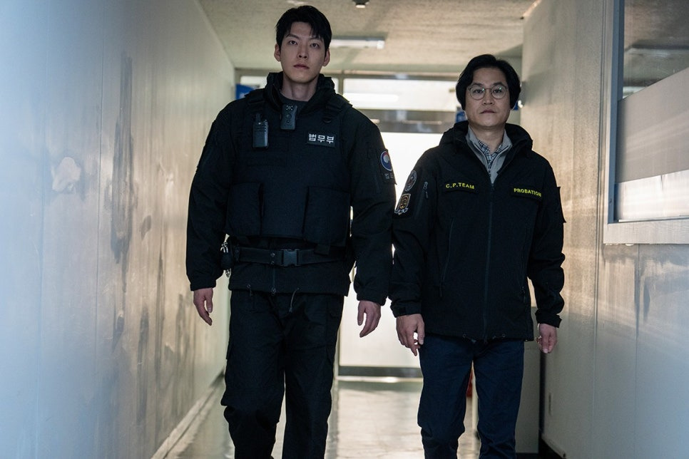 넷플릭스 '무도실무관' 현실적인 액션과 사회적 메세지를 담아내다!