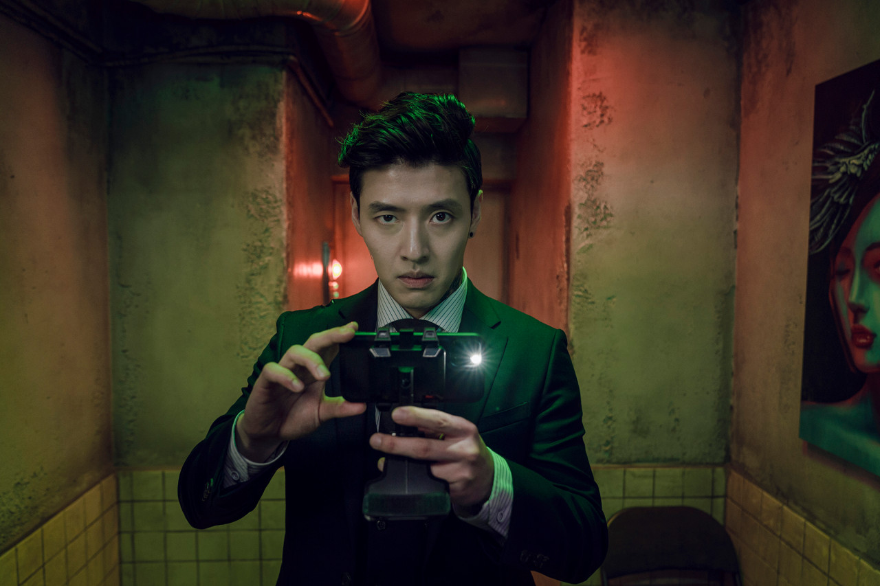 실시간 생방송이 범인의 무대가 된다! 강하늘의 원맨쇼 스릴러, 넷플릭스 '스트리밍(Streaming, 2025)' 리뷰
