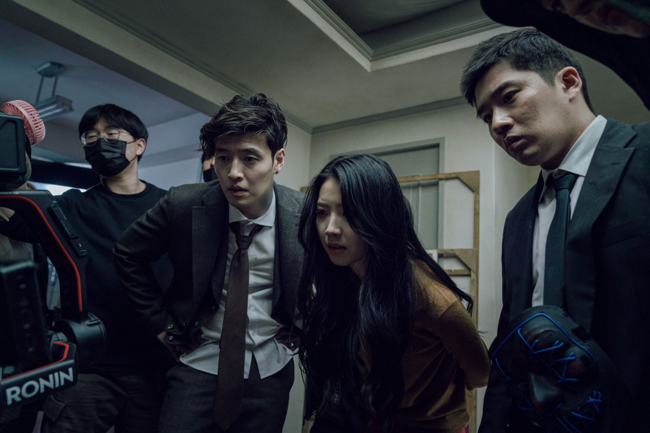 실시간 생방송이 범인의 무대가 된다! 강하늘의 원맨쇼 스릴러, 넷플릭스 '스트리밍(Streaming, 2025)' 리뷰